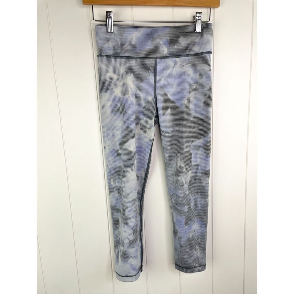 Athleta Girl Chit Chat Textured Blue Tie Dye Capri Legging Girls Size X-Large 14